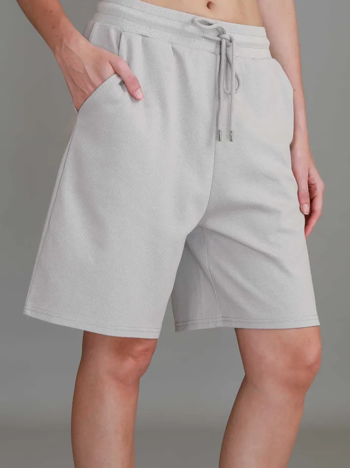 3rd Story Chadstone Long Shorts< Shorts