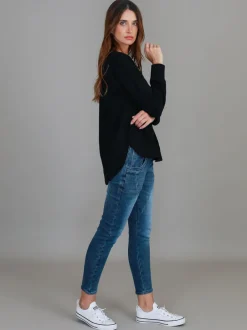3rd Story Charlette Curve Hem Sweatshirt< Sweatshirts|Sweatshirts