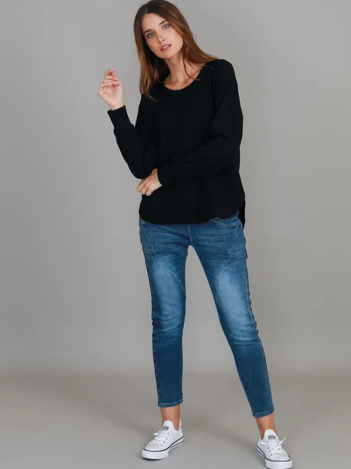 3rd Story Charlette Curve Hem Sweatshirt< Sweatshirts|Sweatshirts
