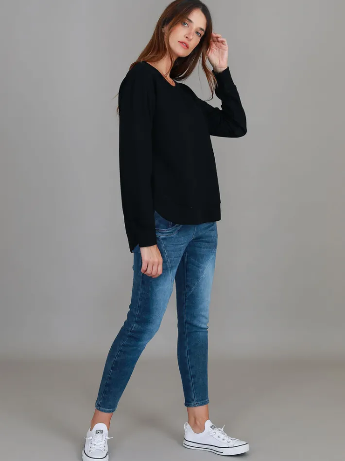 3rd Story Charlette Curve Hem Sweatshirt< Sweatshirts|Sweatshirts