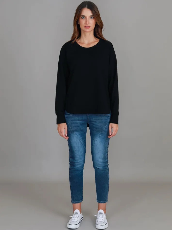 3rd Story Charlette Curve Hem Sweatshirt< Sweatshirts|Sweatshirts