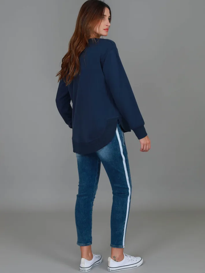3rd Story Charlette Curve Hem Sweatshirt< Sweatshirts|Sweatshirts