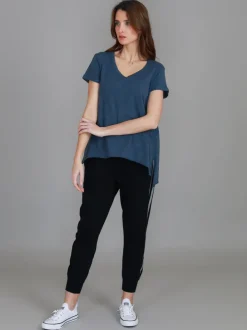 3rd Story Chelsea Short Sleeve Essentials T Shirt< Short Sleeves