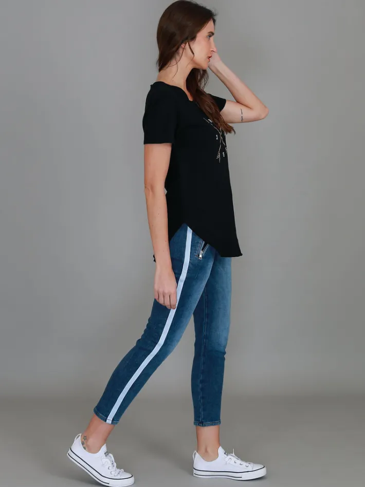 3rd Story Cooma Arrow Graphic T Shirt< Short Sleeves