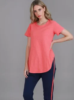 3rd Story Elwood Curved Hem T Shirt< Short Sleeves