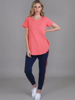 3rd Story Elwood Curved Hem T Shirt< Short Sleeves