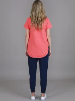 3rd Story Elwood Curved Hem T Shirt< Short Sleeves