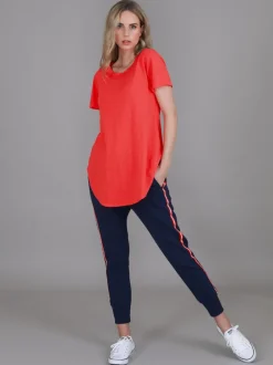 3rd Story Elwood Curved Hem T Shirt< Short Sleeves