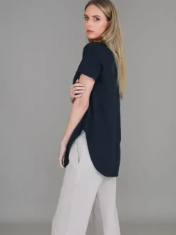 3rd Story Elwood Curved Hem T Shirt< Short Sleeves