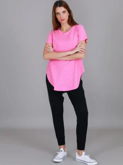 3rd Story Elwood Curved Hem T Shirt< Short Sleeves