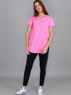 3rd Story Elwood Curved Hem T Shirt< Short Sleeves