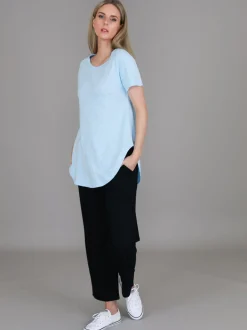 3rd Story Elwood Curved Hem T Shirt< Short Sleeves
