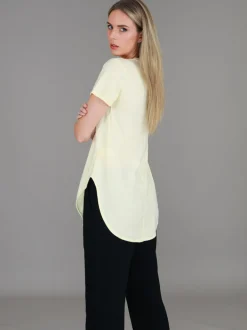 3rd Story Elwood Curved Hem T Shirt< Short Sleeves