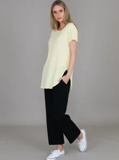 3rd Story Elwood Curved Hem T Shirt< Short Sleeves
