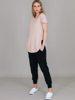 3rd Story Elwood Curved Hem T Shirt< Short Sleeves