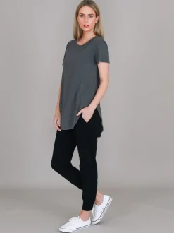3rd Story Elwood Curved Hem T Shirt< Short Sleeves