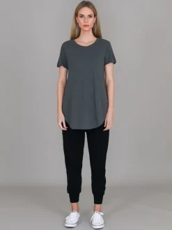 3rd Story Elwood Curved Hem T Shirt< Short Sleeves