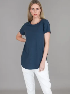3rd Story Elwood Curved Hem T Shirt< Short Sleeves