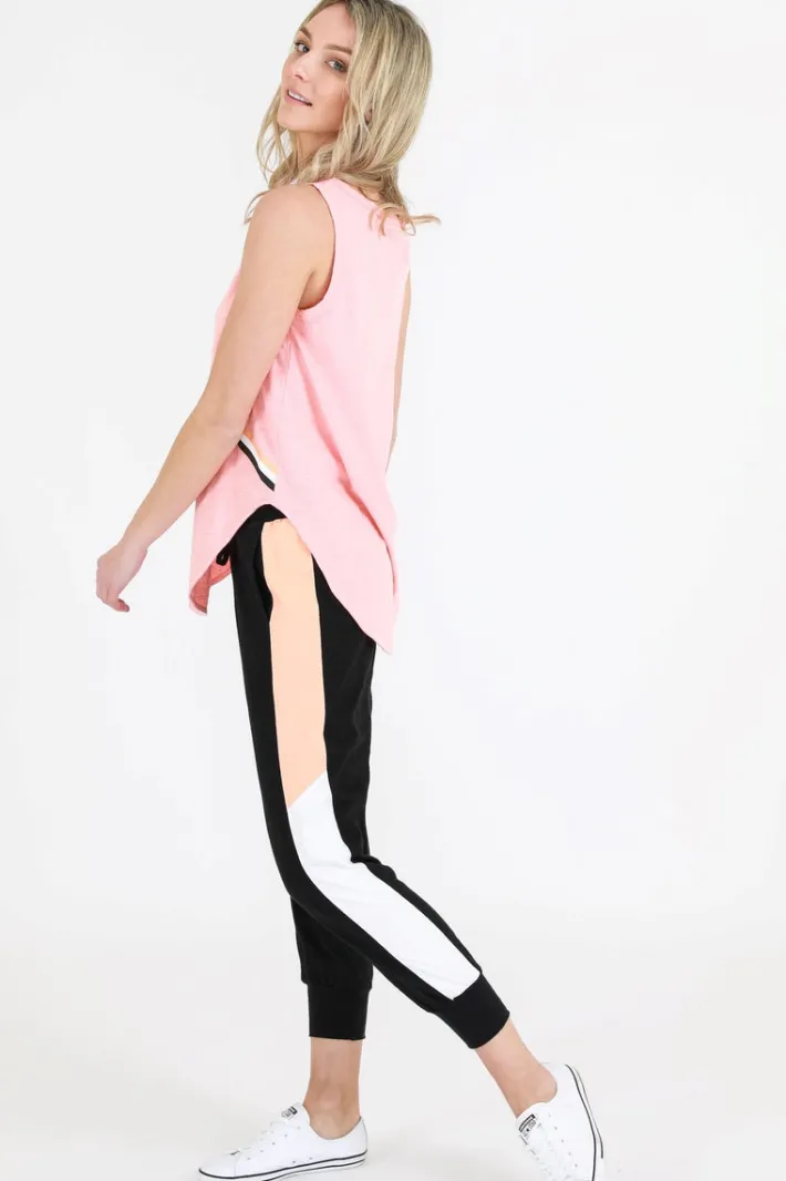 3rd Story Emma Diagonal Print Tank Top< Tanks