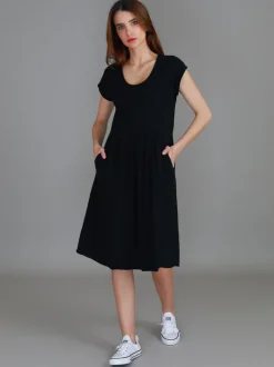 3rd Story Evelyn Midi Dress with Pockets< Short Sleeve Dress