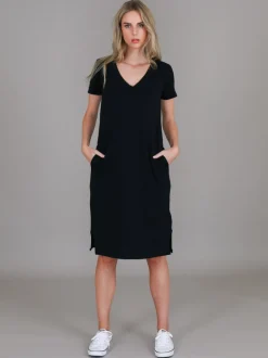 3rd Story Heidi V Neck Dress< Short Sleeve Dress