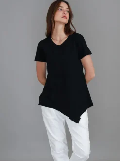 3rd Story Helena Asymmetrical Hem T Shirt< Short Sleeves