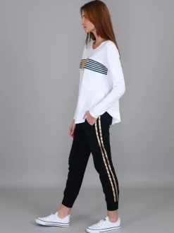 3rd Story Nora Print Curved Hem T Shirt< Long Sleeves