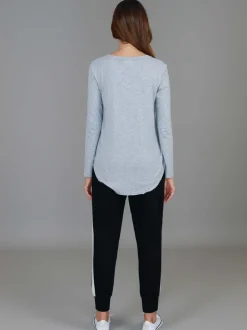 3rd Story Nora V Neck T Shirt< Long Sleeves