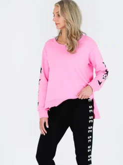 3rd Story Rhodes Leopard Star Print on Sleeve Sweatshirt< Sweatshirts|Sweatshirts