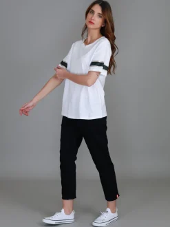 3rd Story Roselyn Band Short Sleeve T Shirt< Short Sleeves