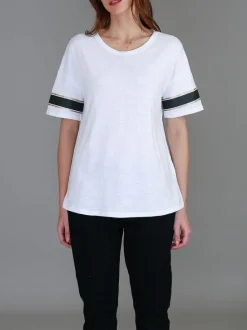 3rd Story Roselyn Band Short Sleeve T Shirt< Short Sleeves