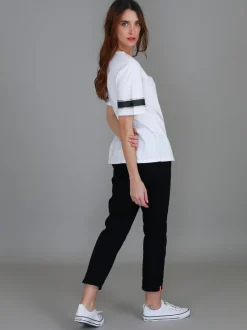 3rd Story Roselyn Band Short Sleeve T Shirt< Short Sleeves