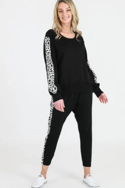 3rd Story Savannah Leopard Sweatshirt< Sweatshirts|Sweatshirts