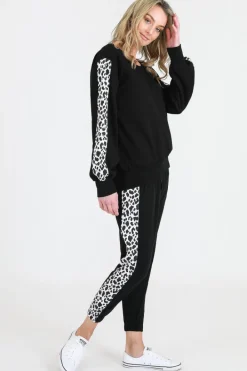 3rd Story Savannah Leopard Sweatshirt< Sweatshirts|Sweatshirts