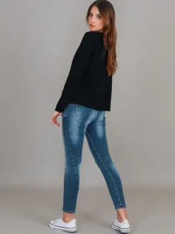 3rd Story Sonya Long Sleeve T Shirt< Long Sleeves