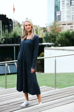 3rd Story Vera Black Tiered Long Sleeve Dress< Long Sleeve Dress