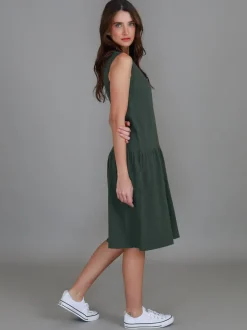3rd Story Zoe Knee Length Dress< Sleeveless Dress